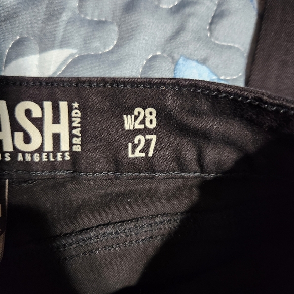 Juniors rewash studded jean - Picture 4 of 11